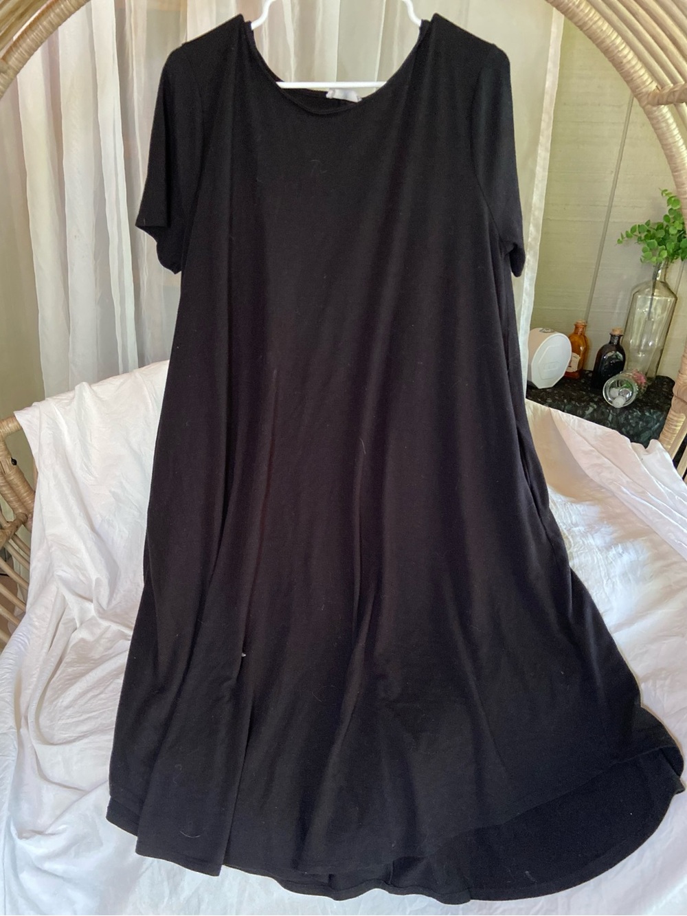Zenana Outfitters Black Short-Sleeve Shift Top Dress